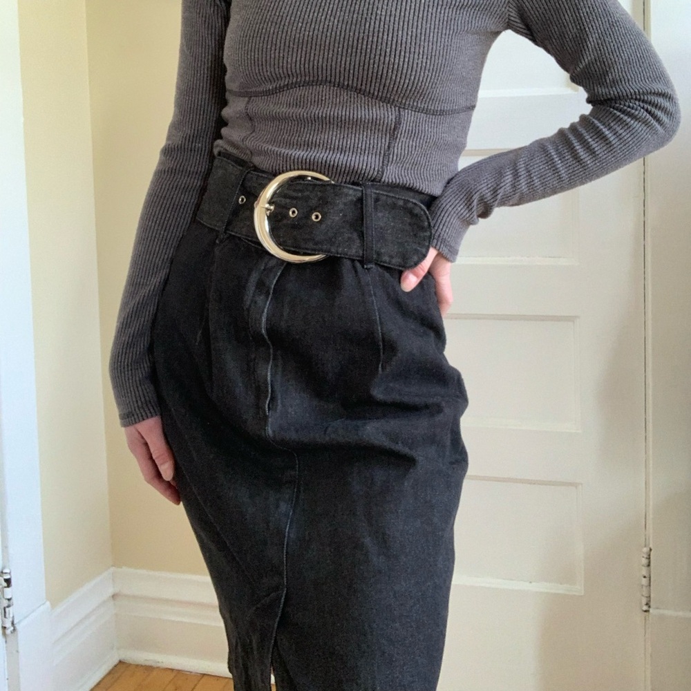vintage black denim high waist jean skirt with oversized belt